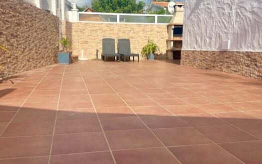 Bungalow con Amplia Terraza Los Arcos