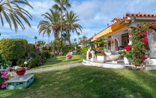 Encantador bungalow con jardín de ensueño en Playa del Inglés