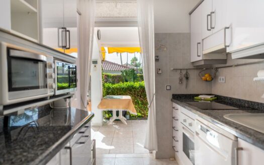 Encantador bungalow con jardín de ensueño en Playa del Inglés