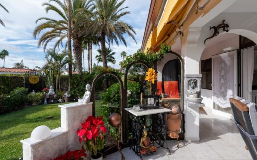 Encantador bungalow con jardín de ensueño en Playa del Inglés