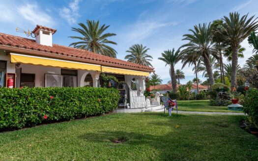 Encantador bungalow con jardín de ensueño en Playa del Inglés
