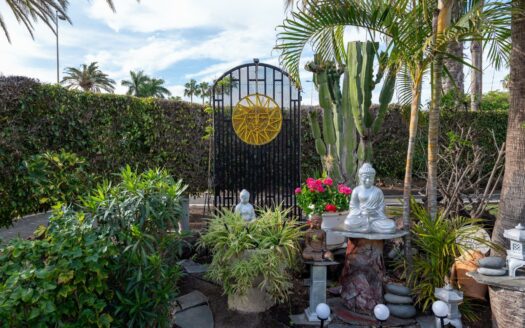Encantador bungalow con jardín de ensueño en Playa del Inglés