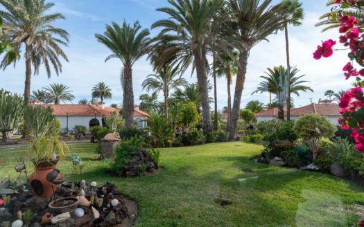 Encantador bungalow con jardín de ensueño en Playa del Inglés