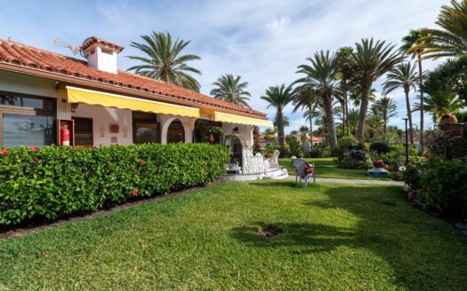 Encantador bungalow con jardín de ensueño en Playa del Inglés