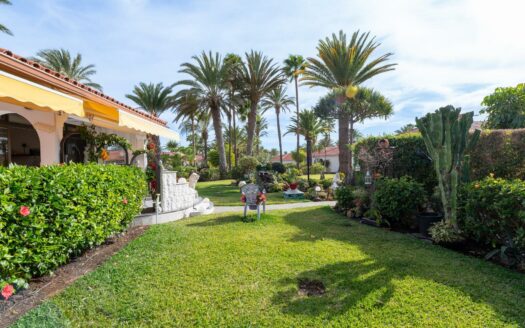 Encantador bungalow con jardín de ensueño en Playa del Inglés