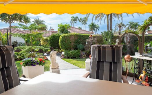 Encantador bungalow con jardín de ensueño en Playa del Inglés