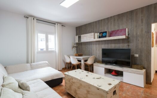 Piso tres dormitorios en El Tablero