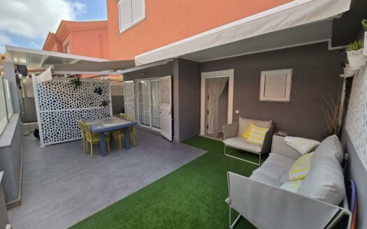 Chalet pareado en El Doral reformado