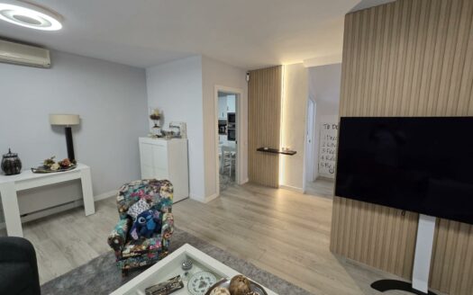 Chalet pareado en El Doral reformado