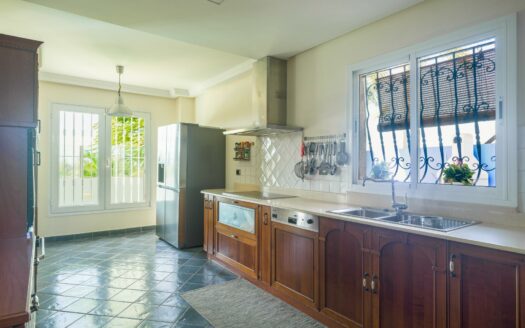 Chalet Independiente con vista mar y piscina privada en El Hornillo