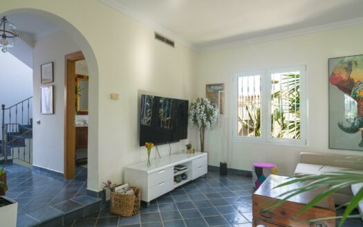 Chalet Independiente con vista mar y piscina privada en El Hornillo