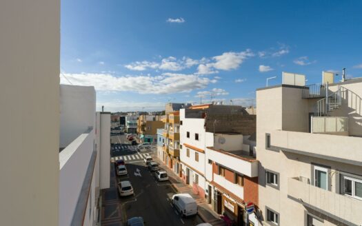 Ático renovado y luminoso en El Tablero