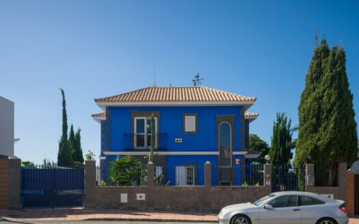 Chalet Independiente con vista mar y piscina privada en El Hornillo