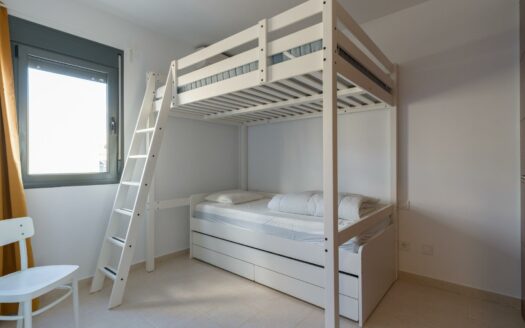 Adosado con jardín y garaje en El Tablero