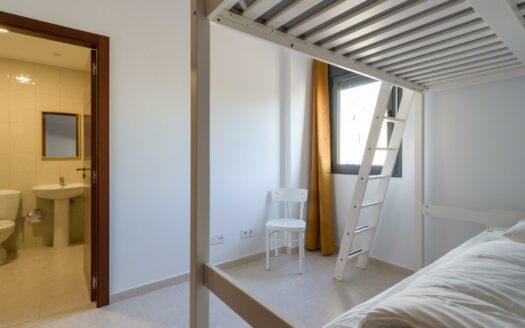 Adosado con jardín y garaje en El Tablero