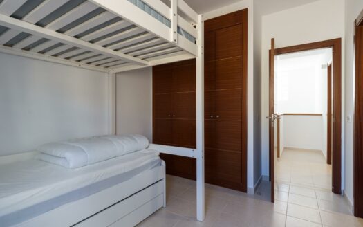 Adosado con jardín y garaje en El Tablero