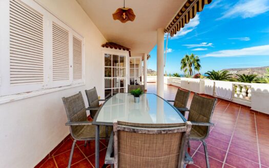 Villa in Tauro mit Meerblick und in der Nähe des Golfplatzes