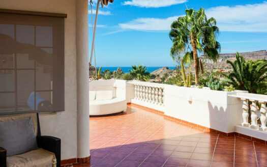 Villa in Tauro mit Meerblick und in der Nähe des Golfplatzes