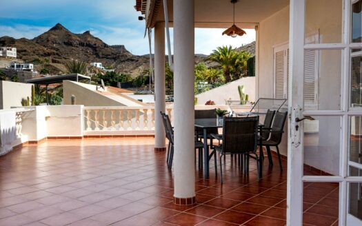 Villa in Tauro mit Meerblick und in der Nähe des Golfplatzes