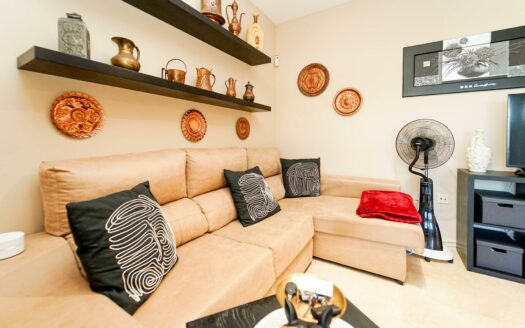 Cozy terraced house with a spacious terrace in a quiet and sunny area