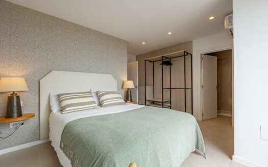 Exclusivo chalet con piscina y terraza para temporada de invierno