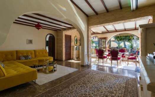 Exclusiva Propiedad de Lujo en Primera Línea con Vistas a las Dunas y al Mar