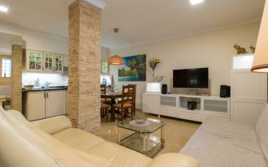 Exclusiva Propiedad de Lujo en Primera Línea con Vistas a las Dunas y al Mar