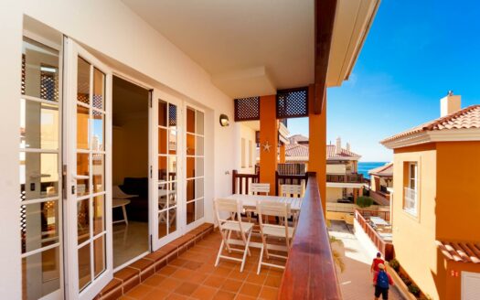 Stilvolle Wohnung mit zwei Schlafzimmern und Terrasse in begehrtem Monte Carrera