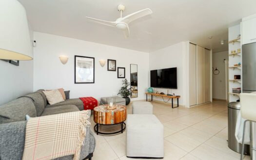 4 bedrooms frontline with private pool in Arguineguín