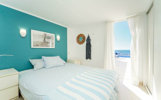 4 bedrooms frontline with private pool in Arguineguín