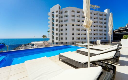 4 bedrooms frontline with private pool in Arguineguín