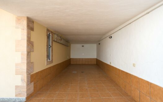 Detached chalet with pool and sea views in Montaña la Data