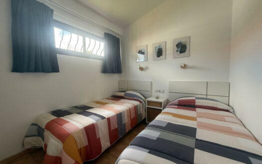 Bungalow con 2 terrazas y piscina comunitaria para EL VERANO