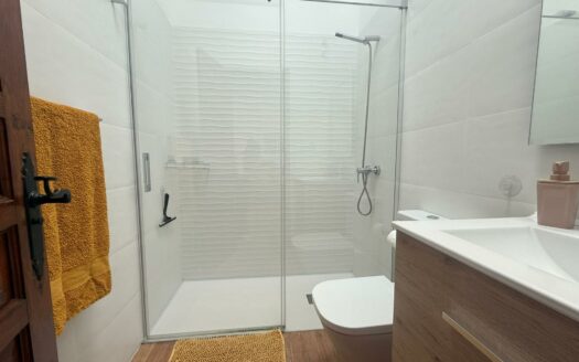 Bungalow con 2 terrazas y piscina comunitaria para EL VERANO