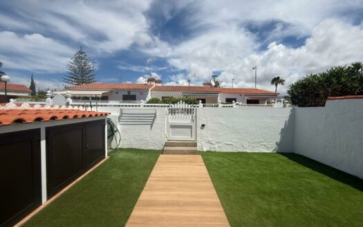 Bungalow con 2 terrazas y piscina comunitaria para EL VERANO