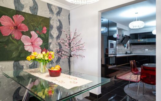 Mehrstöckiges Reihenhaus im Patronato de San Fernando