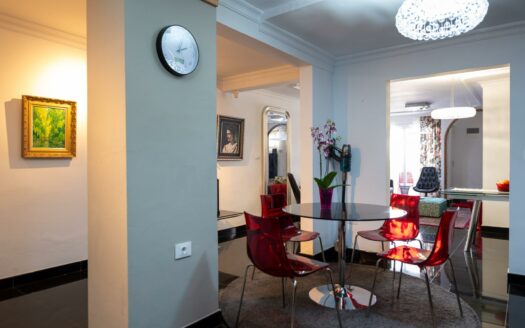 Mehrstöckiges Reihenhaus im Patronato de San Fernando