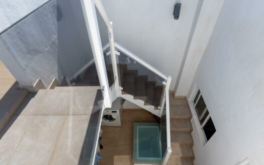 Mehrstöckiges Reihenhaus im Patronato de San Fernando