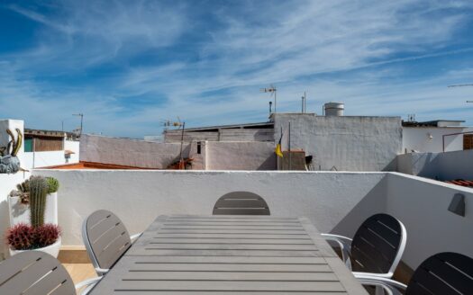 Mehrstöckiges Reihenhaus im Patronato de San Fernando