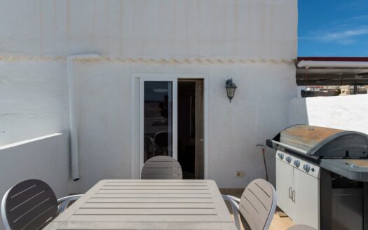 Mehrstöckiges Reihenhaus im Patronato de San Fernando