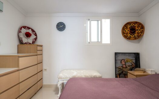 Mehrstöckiges Reihenhaus im Patronato de San Fernando