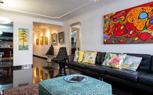 Mehrstöckiges Reihenhaus im Patronato de San Fernando