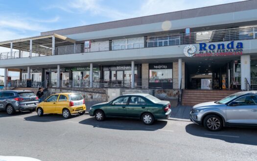 Mehrstöckiges Reihenhaus im Patronato de San Fernando