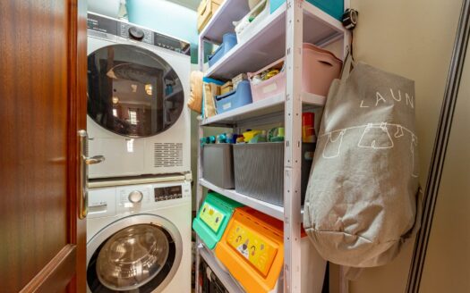 Luminoso piso de 3 habitaciones con garaje cerca del CC Vecindario