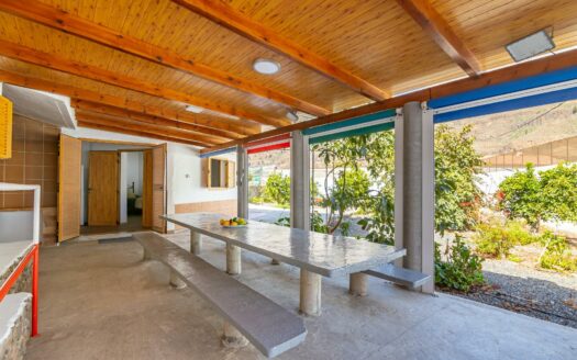 Casa Rural con Apartamento para Invitados con 11horas de agua Incluidas en Fataga