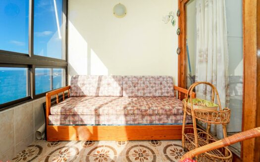 Two studios combined into an apartment with the sea as a backdrop