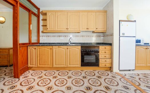 Two studios combined into an apartment with the sea as a backdrop