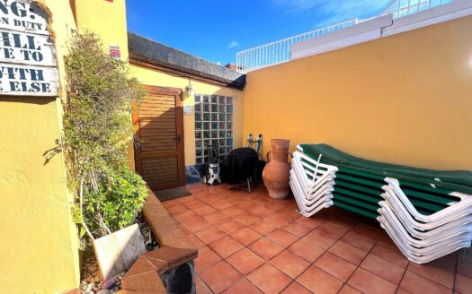 Exclusive semi-detached villa with private pool in Campo de Golf – Maspalomas