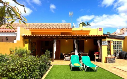 Exclusive semi-detached villa with private pool in Campo de Golf – Maspalomas