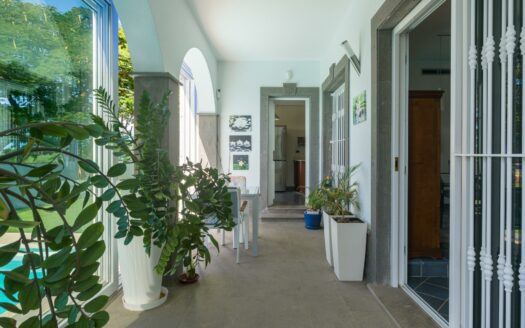 Chalet Independiente con vista mar y piscina privada en El Hornillo